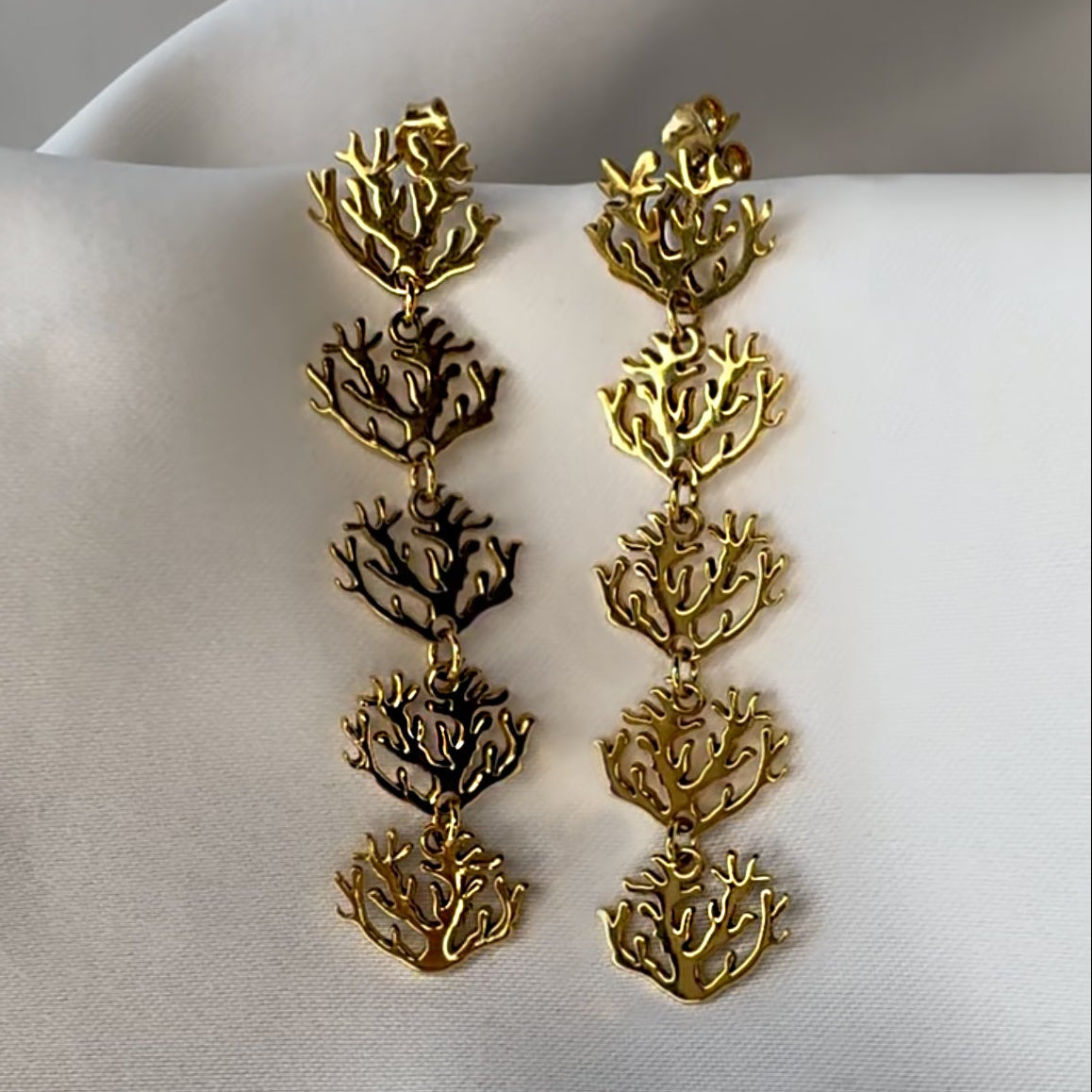 Aretes Largos Coral Baño de Oro Artesanal