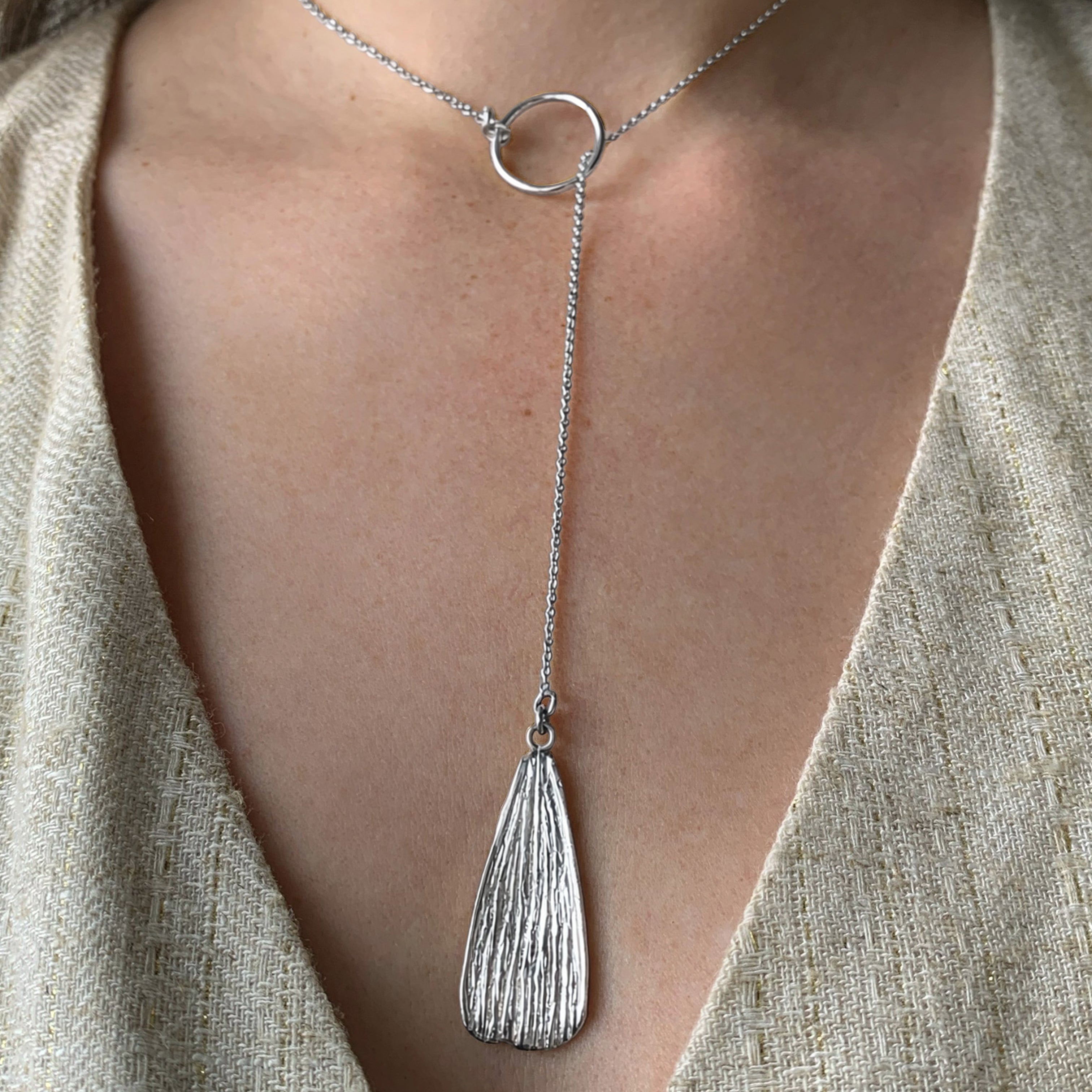 Collar Corbatero Ajustable Petalo Cempasuchil Plata Mexicana Hecho a Mano