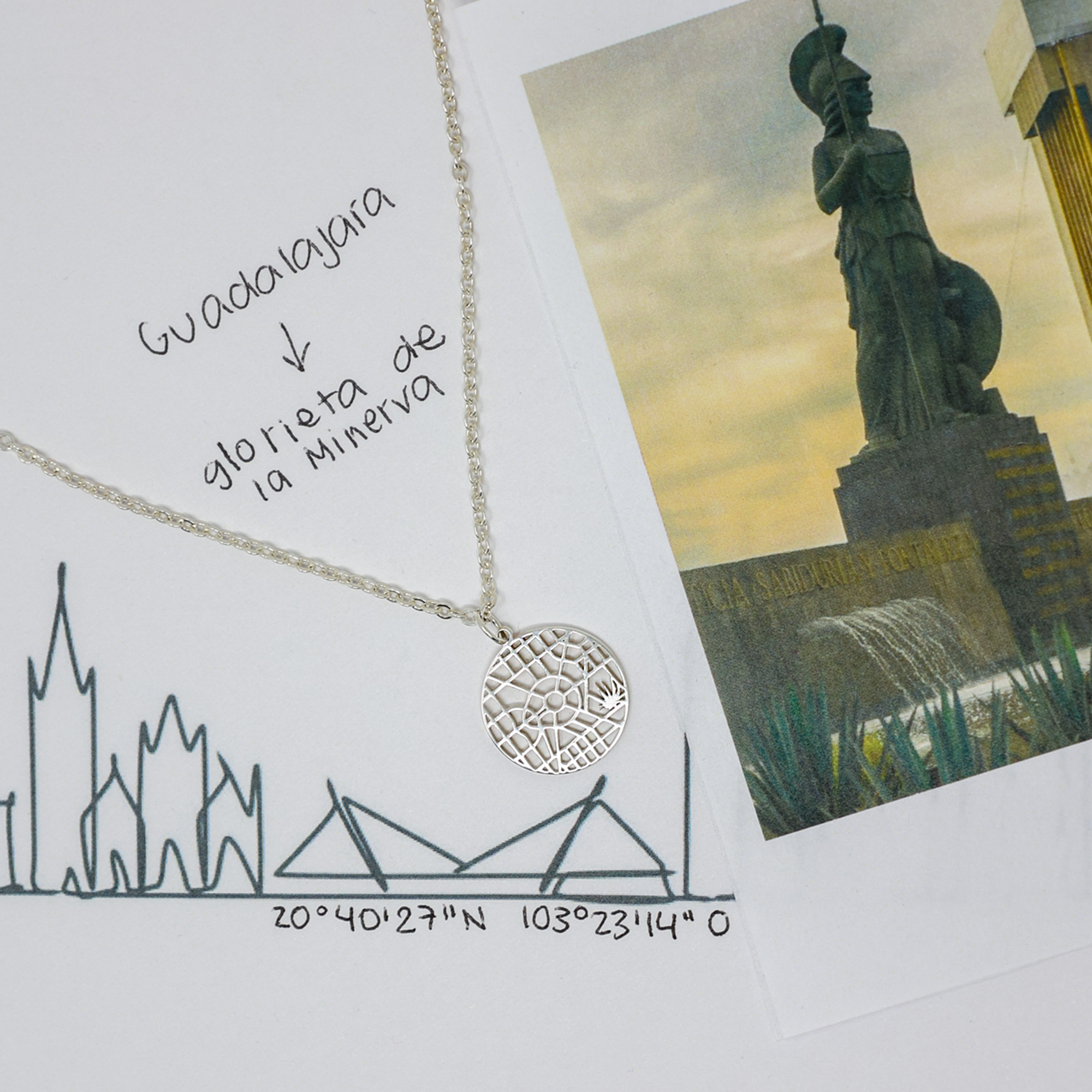 Collar Guadalajara Medalla Glorieta Minerva Plata