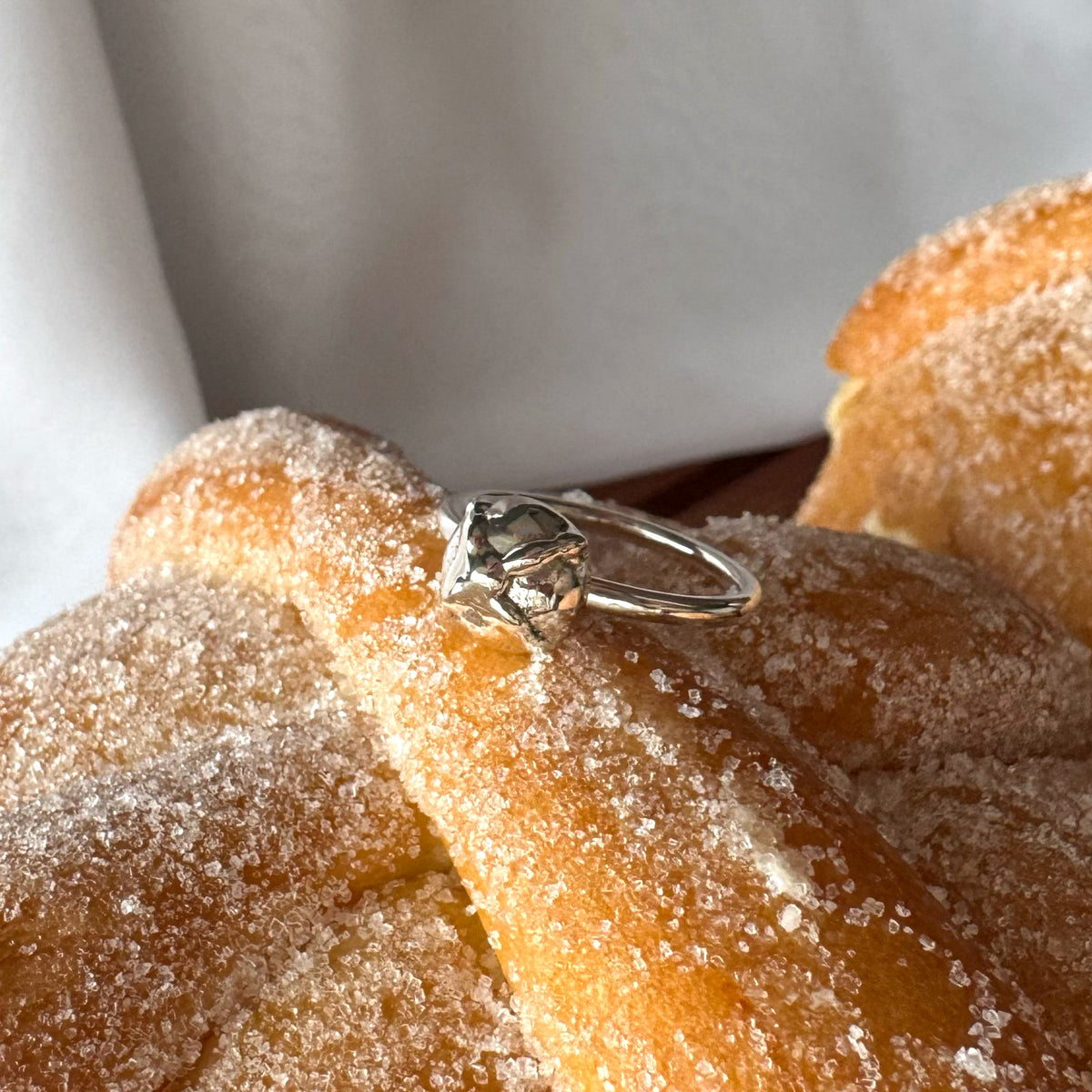 Anillo Hecho a Mano con Plata Mexicana en Taxco Pan de Muerto