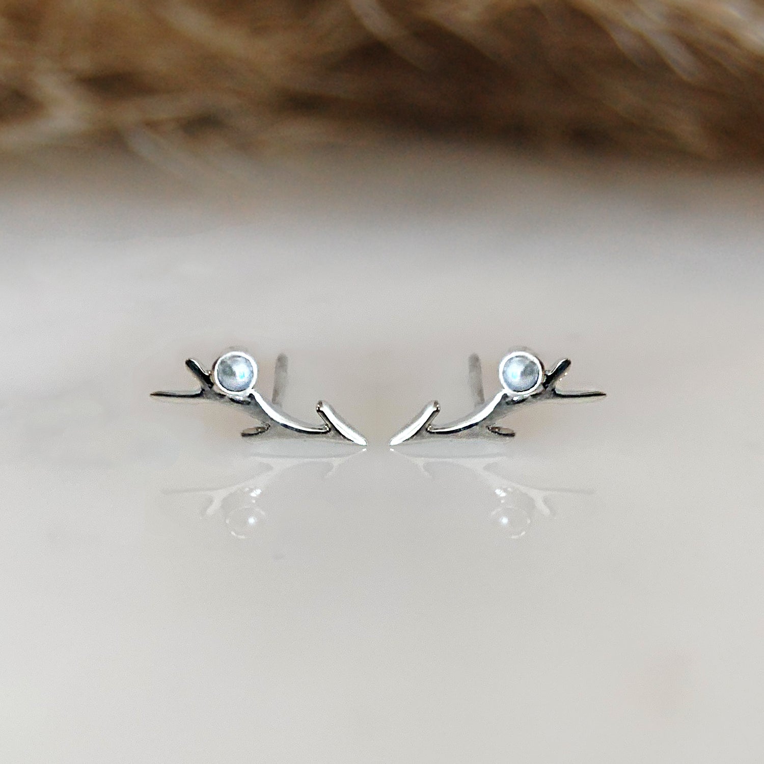 Aretes de plata de ley hechos por manos mexicanas con perla cultivada