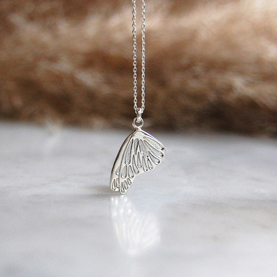Collar de plata .925 de Mariposa Monarca