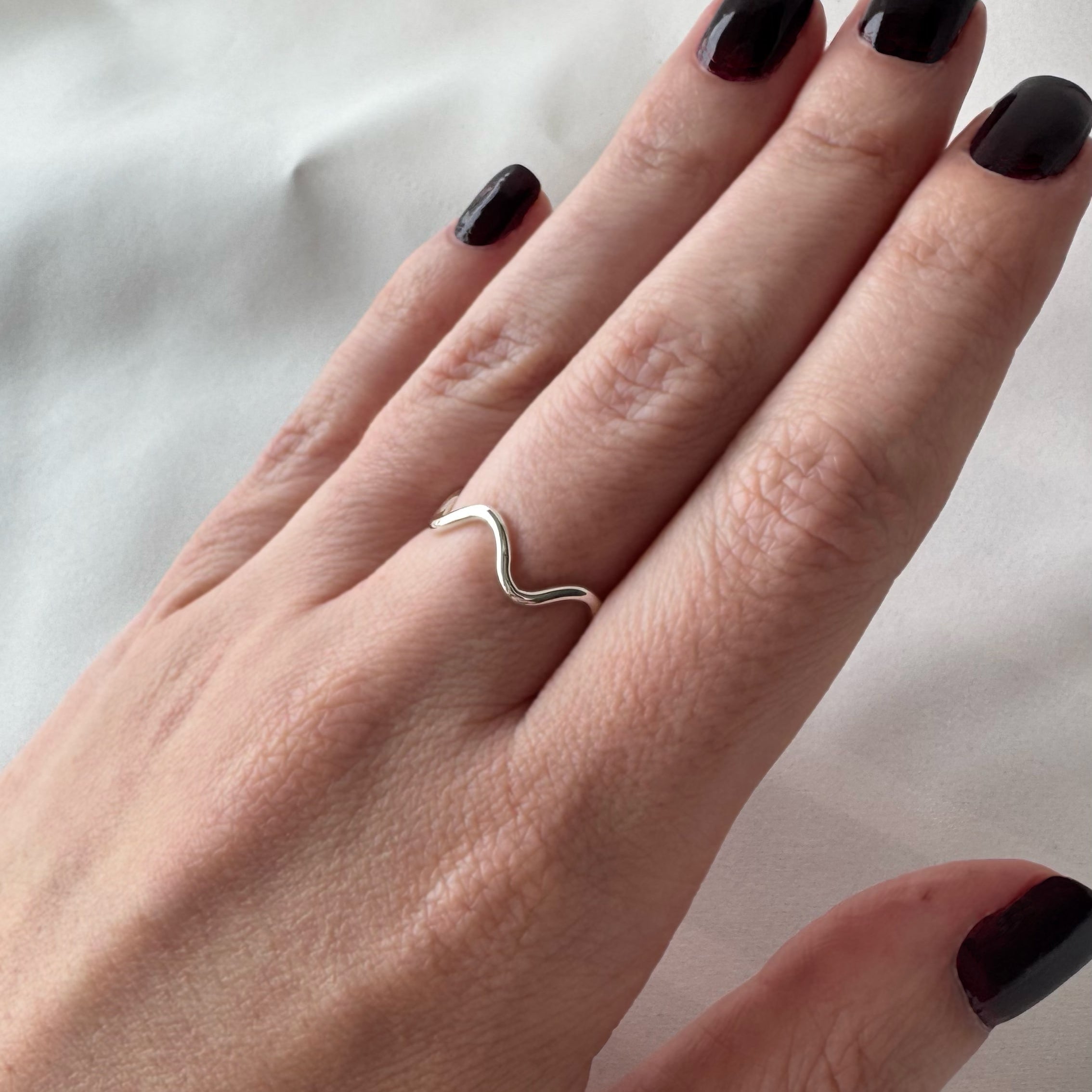 Anillo Delgado Plata De Ley Hecho a Mano Taxco