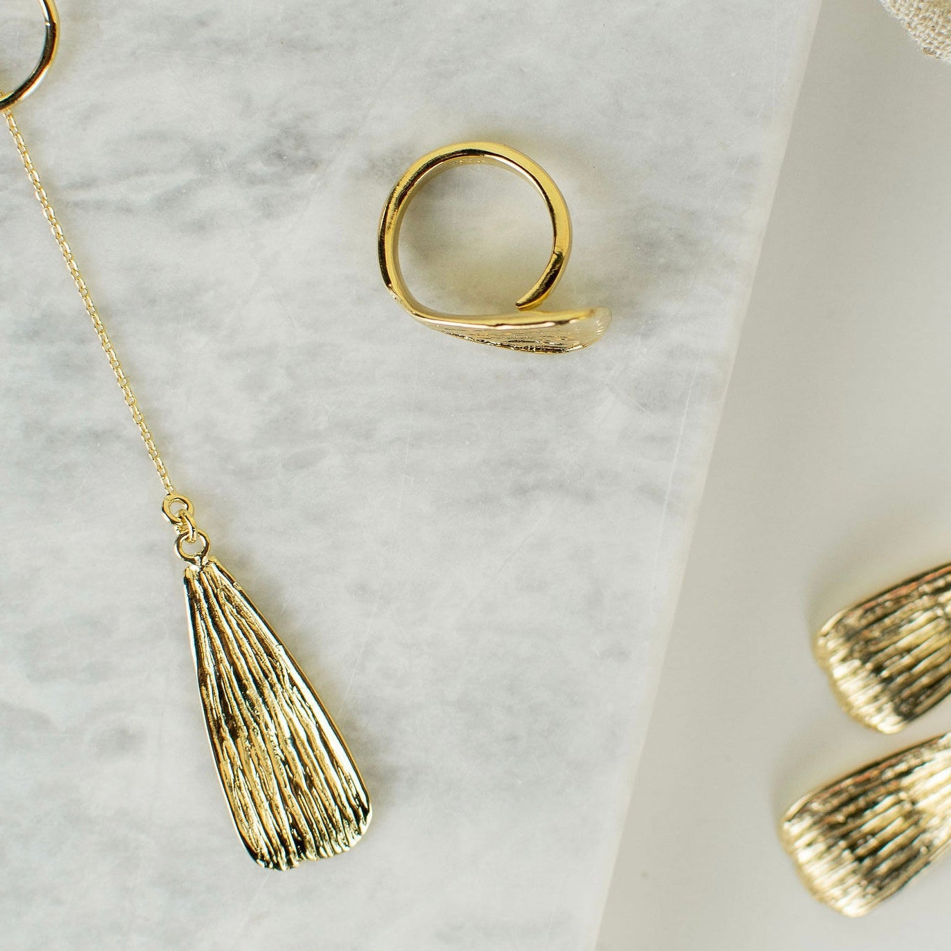 Anillo Cempasuchil Ajustable Plata Chapa de Oro